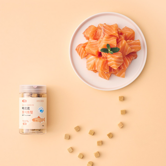 Freeze Dried Toy Treat (1cm) • Salmon (supports skin & ease digestion)